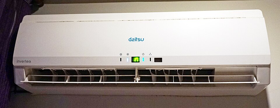 Daikin 1.5 Ton 5 Star Inverter Split AC